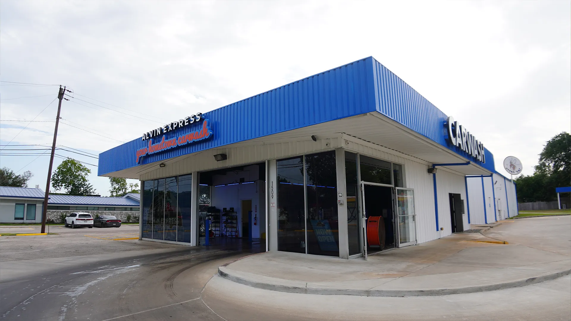 Alvin Express photo gallery image 2