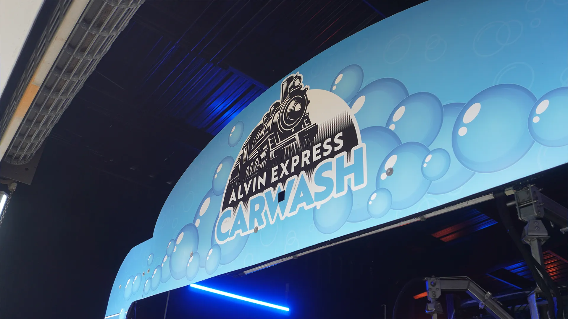 Alvin Express photo gallery image 5